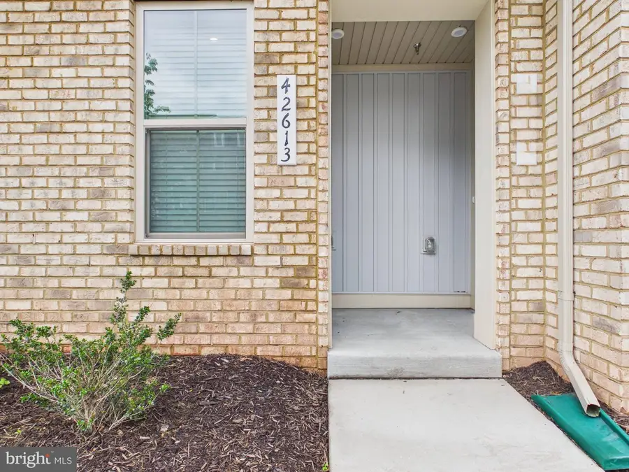 42613 Pitlochry Ter, Sterling, VA 20166 - #3