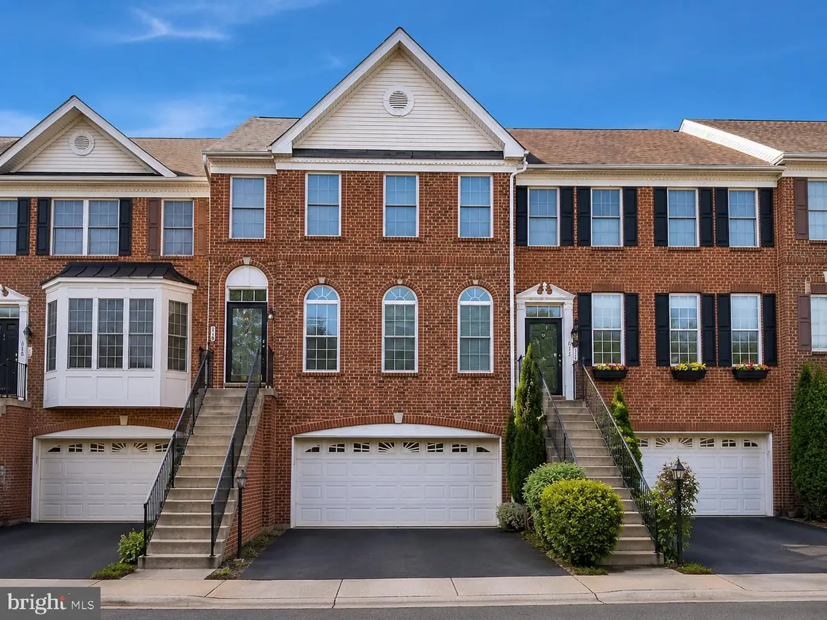 814 Maple Flats Ter, Purcellville, VA 20132 - #1