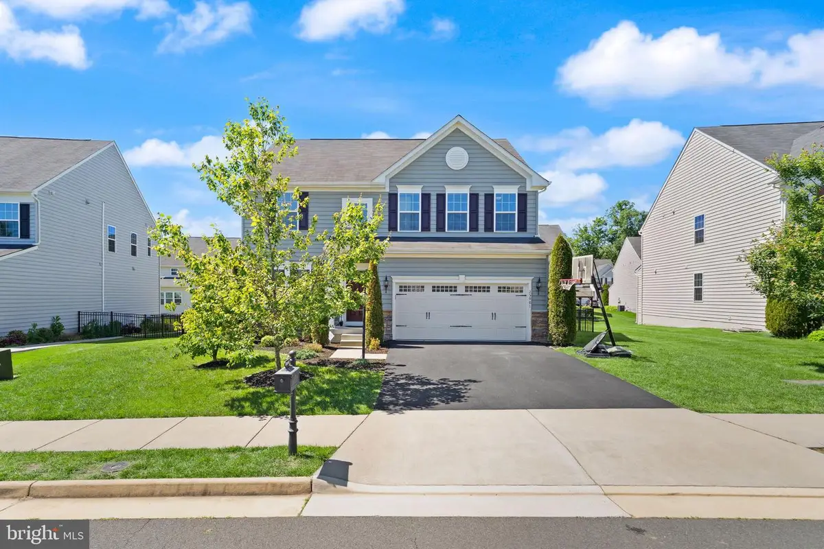 25981 Royston Pass Cir, Aldie, VA 20105 - #1