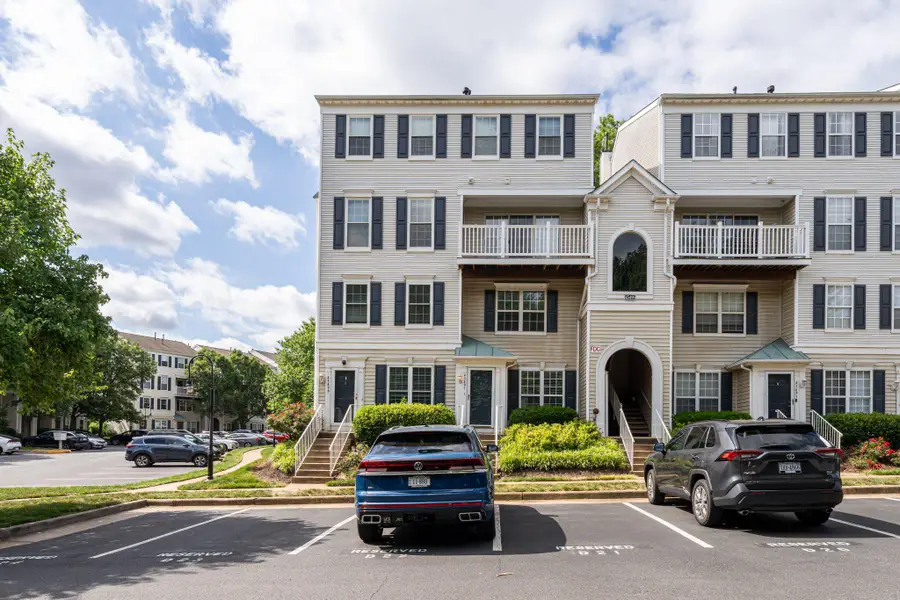 45497 Caboose Ter, Sterling, VA 20166 - #2