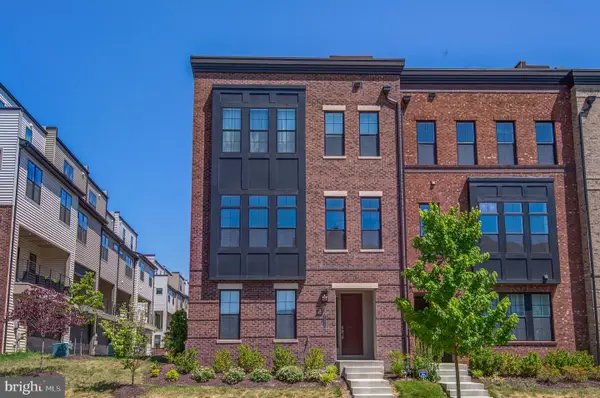 43414 Grandmoore St, ASHBURN, VA 20148