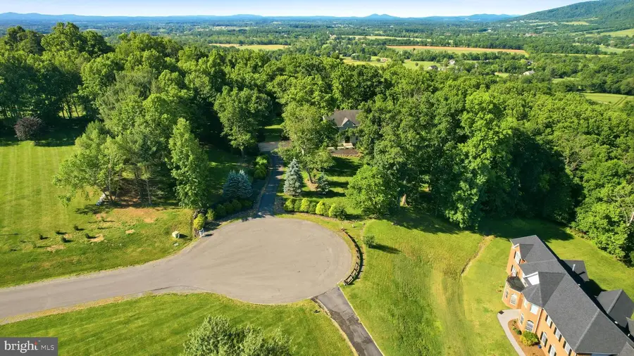 34905 Gidney Ct, Round Hill, VA 20141 - #2