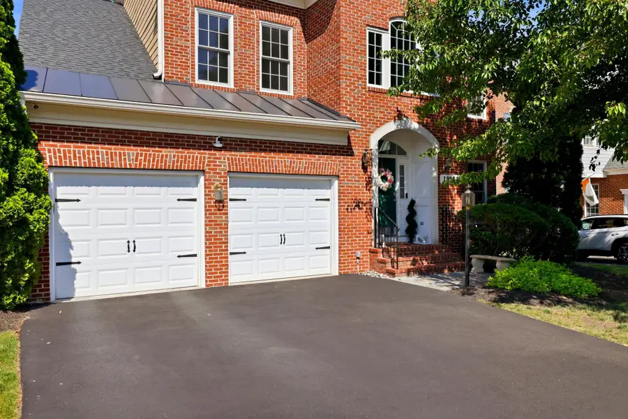 19167 Chartier Dr, Leesburg, VA 20176 - #3