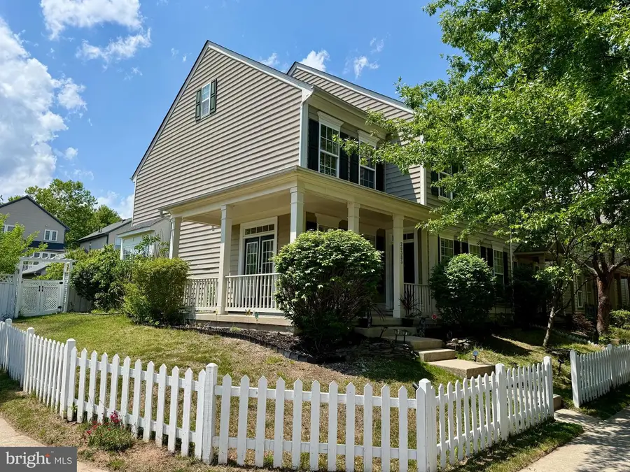 20385 Bowfonds St, Ashburn, VA 20147 - #2