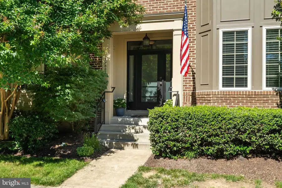 22807 Breezy Hollow Dr, Brambleton, VA 20148 - #2
