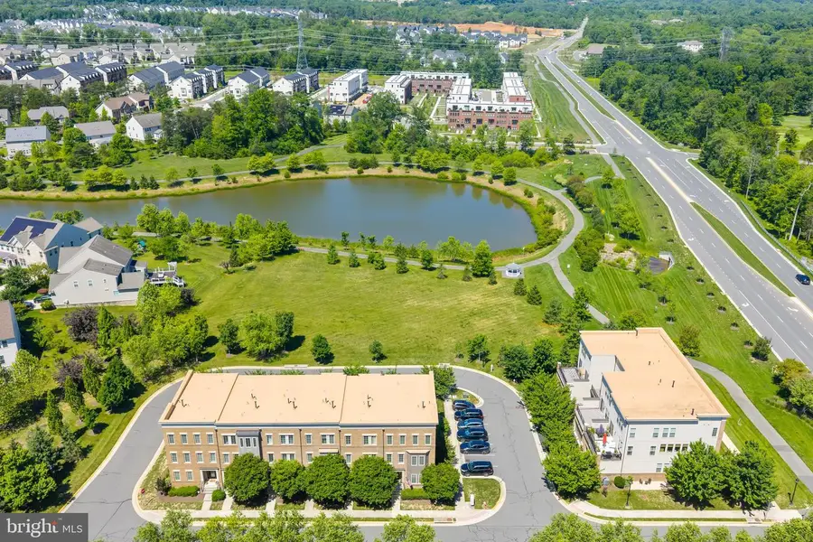 22807 Breezy Hollow Dr, Brambleton, VA 20148 - #3