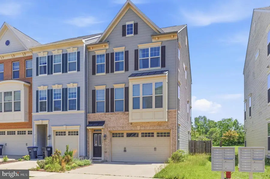 25284 Arrowroot Ter, Chantilly, VA 20152 - #2