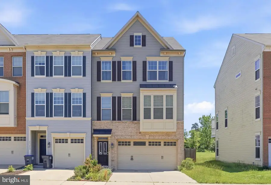 25284 Arrowroot Ter, Chantilly, VA 20152 - #3