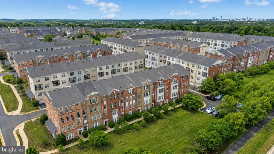 20640 Sibbald Sq, Ashburn, VA 20147 - #2