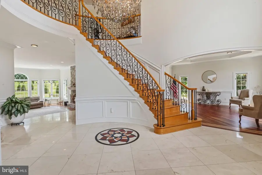 40163 Beacon Hill Dr, Leesburg, VA 20176 - #2