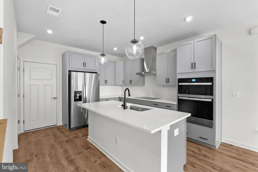 43841 Venetian Sq, Ashburn, VA 20147 - #2