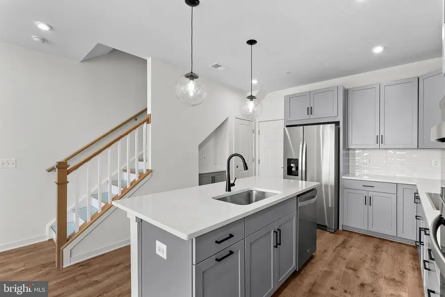 43841 Venetian Sq, Ashburn, VA 20147 - #3