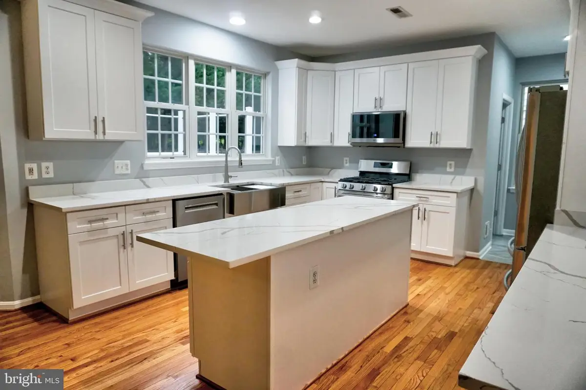 43759 Mink Meadows St, Chantilly, VA 20152 - #1