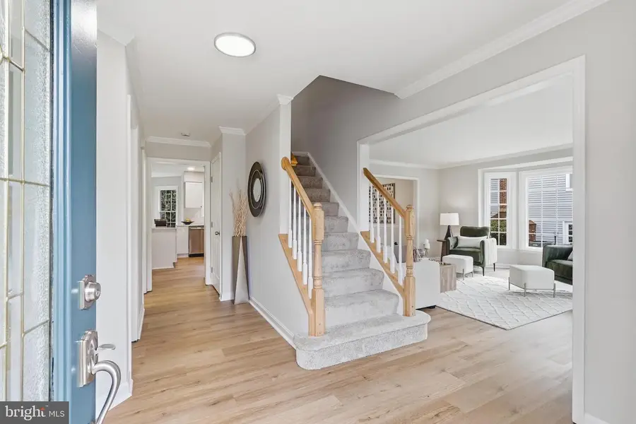 43204 Wayside Cir, Ashburn, VA 20147 - #2