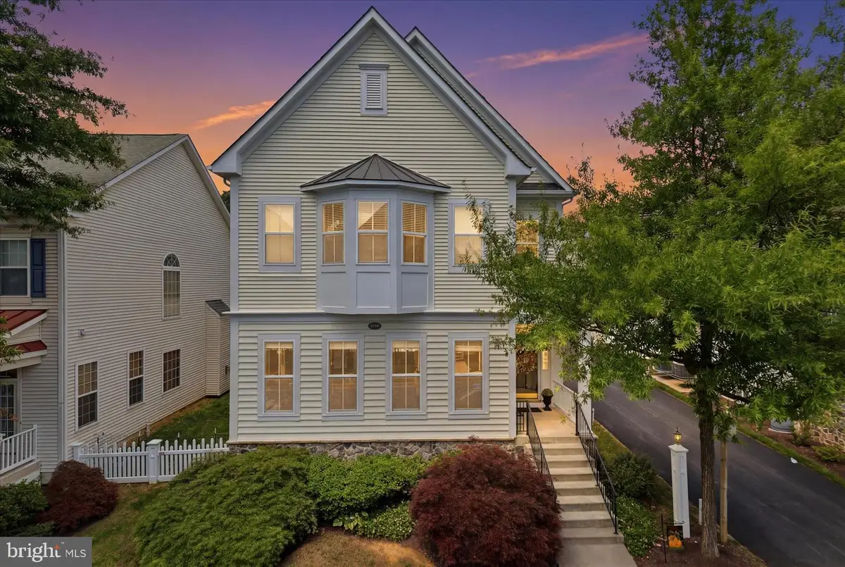 17551 Lethridge Cir, Round Hill, VA 20141 - #1