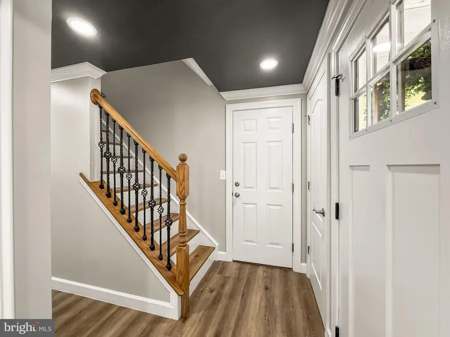 408 Cherry Ln Ne, Leesburg, VA 20176 - #3