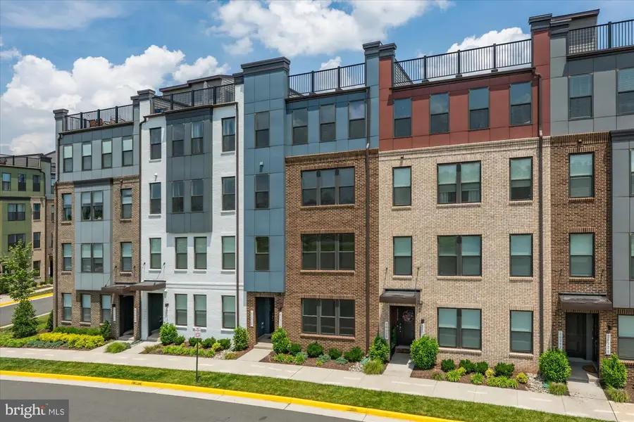 20316 Newfoundland Sq, Ashburn, VA 20147 - #2