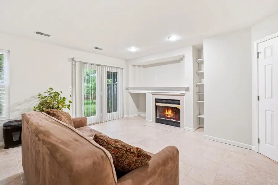 43533 Laidlow Street, Chantilly, VA 20152 - #3
