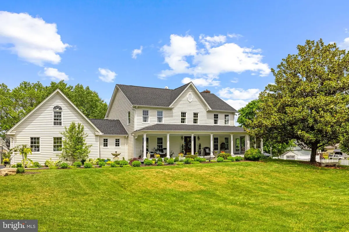 21185 St Louis Rd, Middleburg, VA 20117 - #1