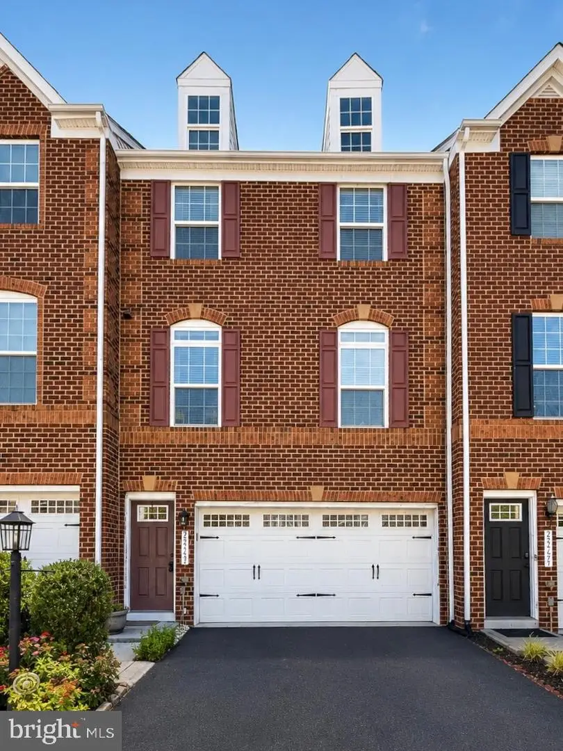 25753 Double Bridle Ter, Aldie, VA 20105 - #1