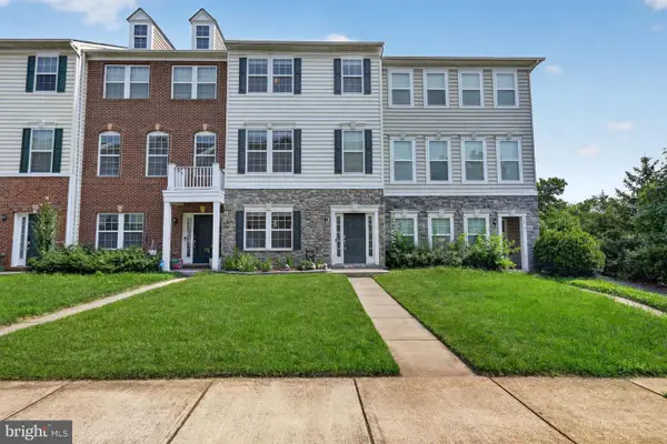 44139 Puma Sq, CHANTILLY, VA 20152