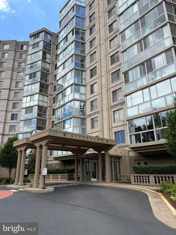 19385 Cypress Ridge Ter #809, LEESBURG, VA 20176