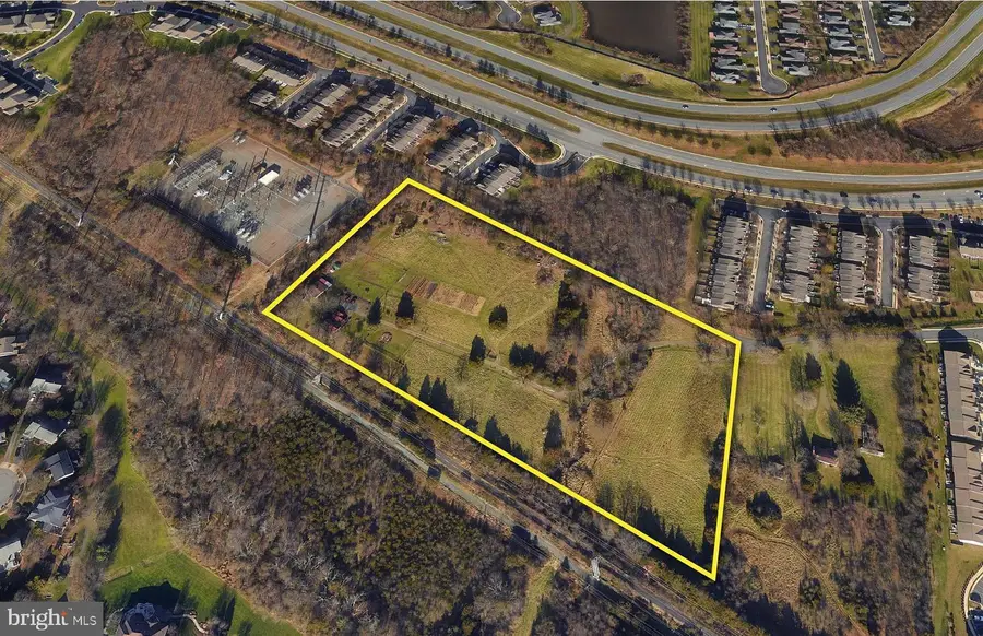 43537 Graves Ln, Ashburn, VA 20147 - #2