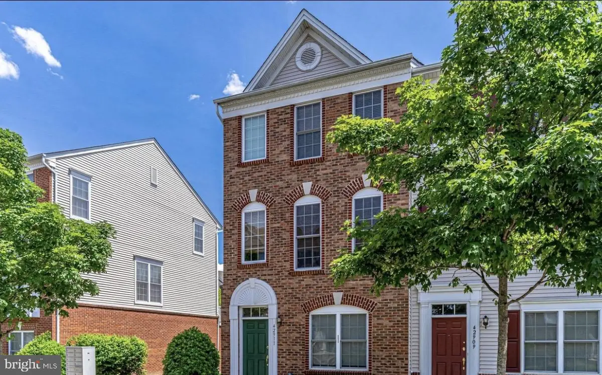 42911 Pamplin Ter, Chantilly, VA 20152 - #1