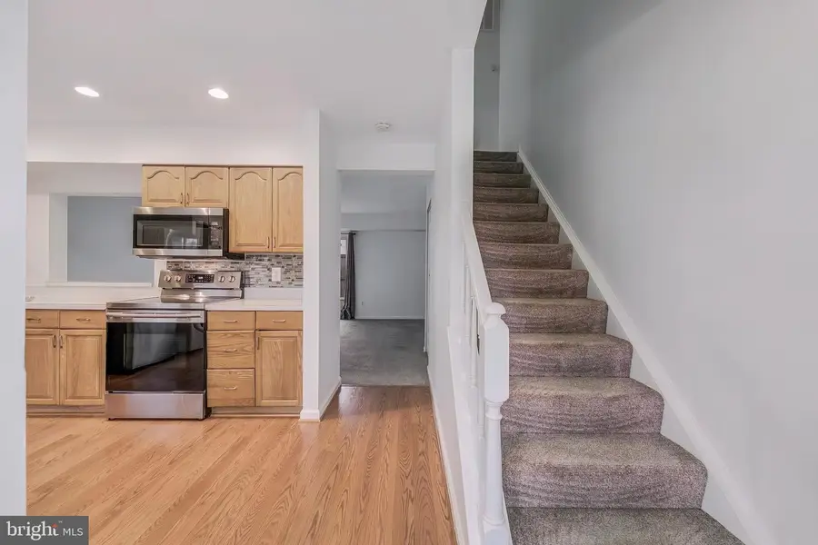 98 Saint Charles Sq, Sterling, VA 20164 - #3