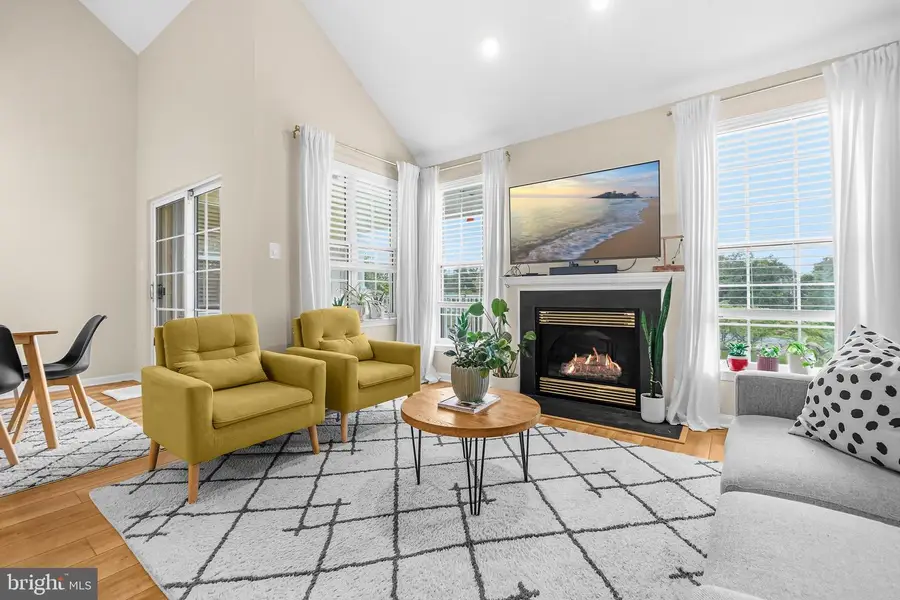 43134 Watercrest Sq #303, Chantilly, VA 20152 - #2
