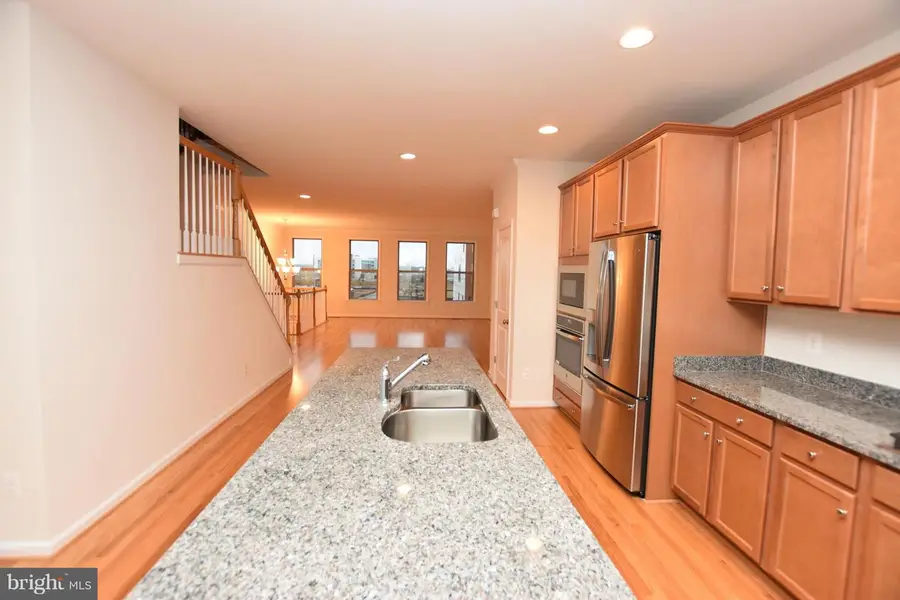42452 Dogwood Glen Sq, Sterling, VA 20166 - #2