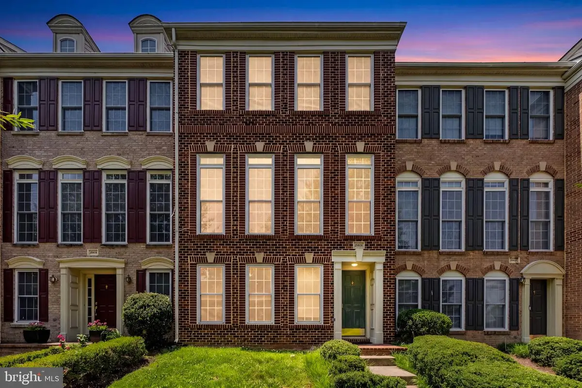 25806 Turlough Ter, Chantilly, VA 20152 - #1