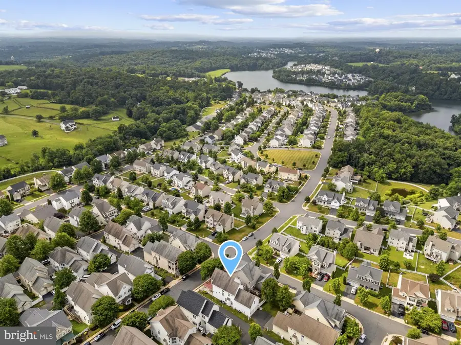 17601 Marbury St, Round Hill, VA 20141 - #2