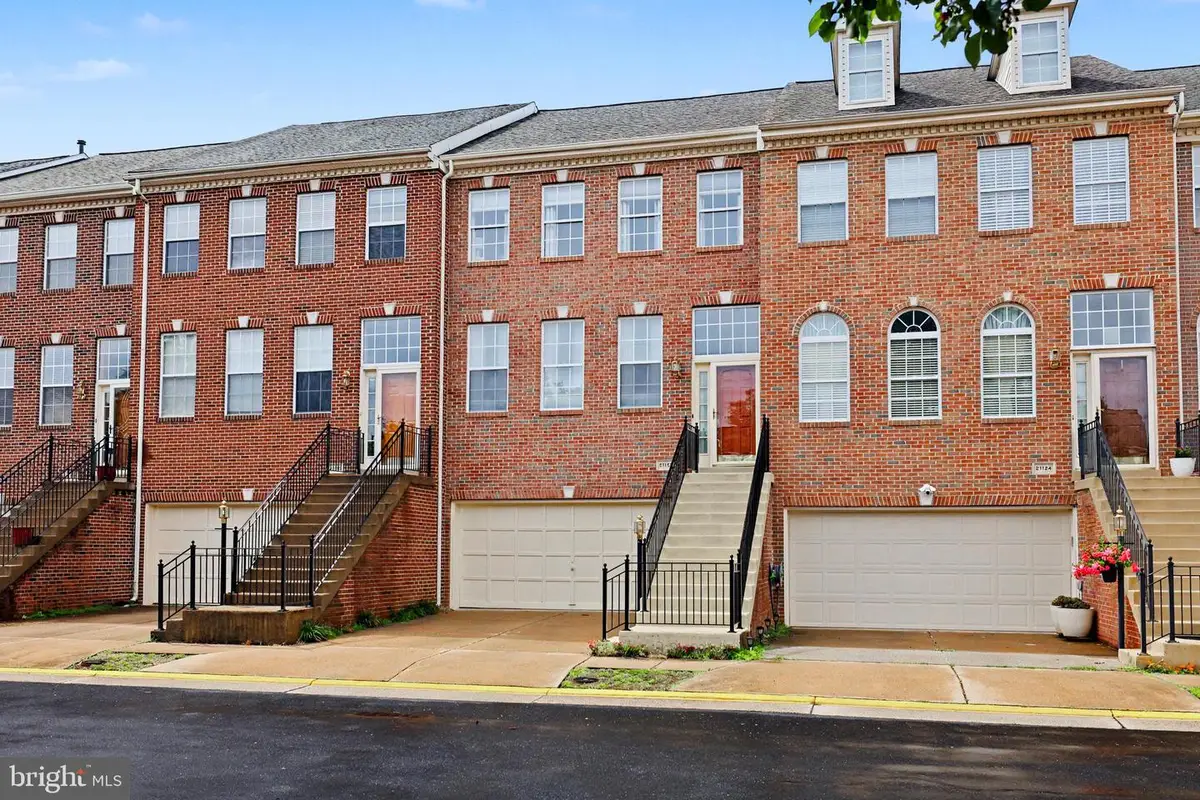 21122 Angela Sq, Sterling, VA 20166 - #1