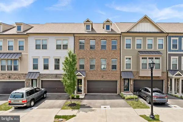 1093 Venifena Ter Se, LEESBURG, VA 20175