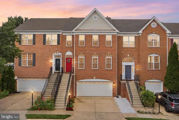 21549 Trowbridge Sq, ASHBURN, VA 20147