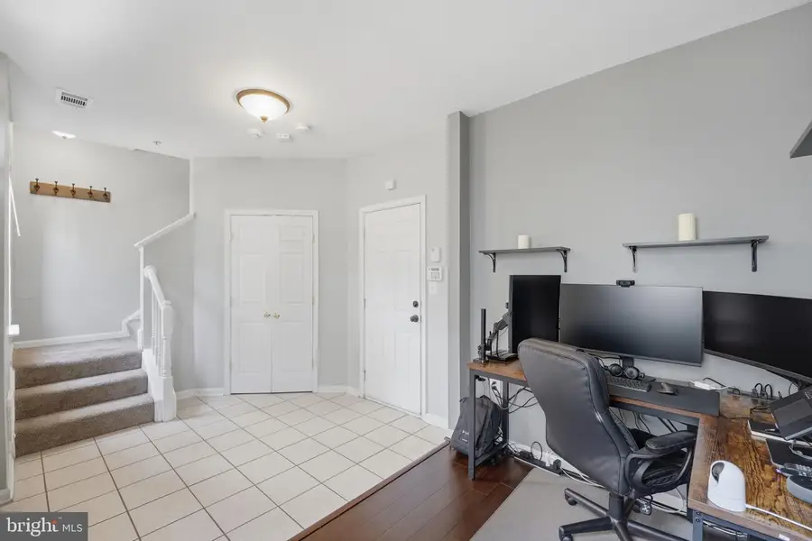 21785 Dragons Green Sq, Ashburn, VA 20147 - #3