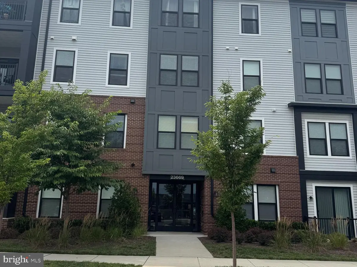 23669 Golden Embers Sq #403, Ashburn, VA 20148 - #1