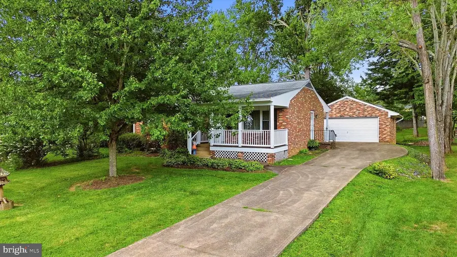 130 S St Paul St, Hamilton, VA 20158 - #3