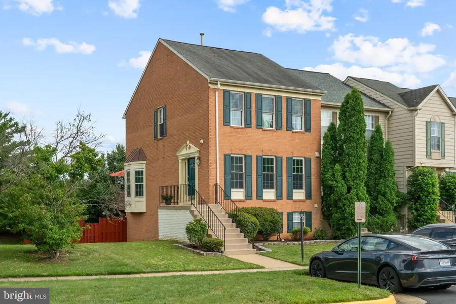 20944 Rootstown Ter, Ashburn, VA 20147 - #2