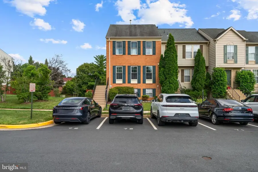 20944 Rootstown Ter, Ashburn, VA 20147 - #3