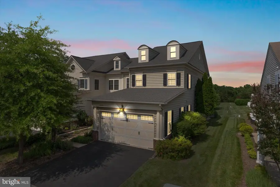 20494 Casablanca Dr, Ashburn, VA 20147 - #2