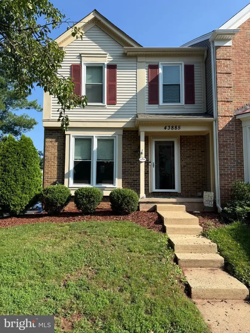 43885 Laburnum Sq, Ashburn, VA 20147 - #1