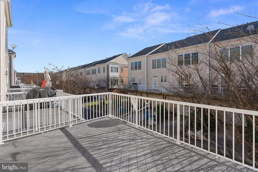 42633 Homefront Ter, Chantilly, VA 20152 - #3