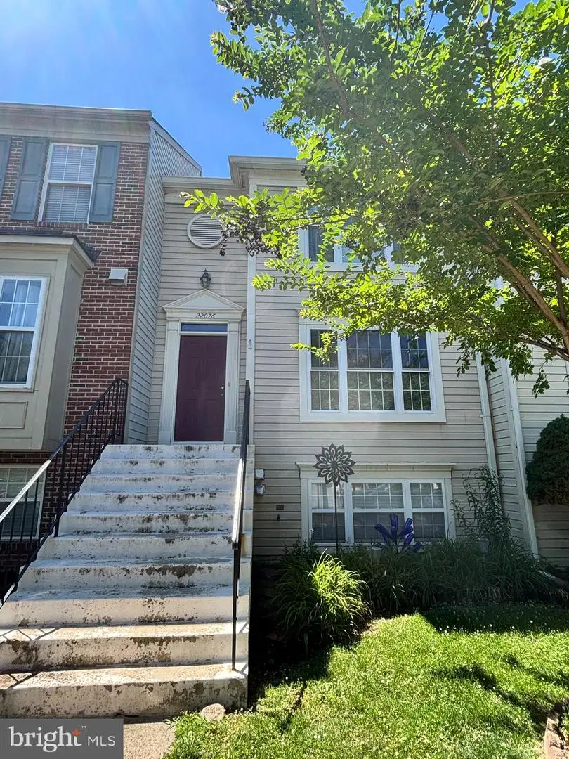 22076 Manning Sq, Sterling, VA 20166 - #1