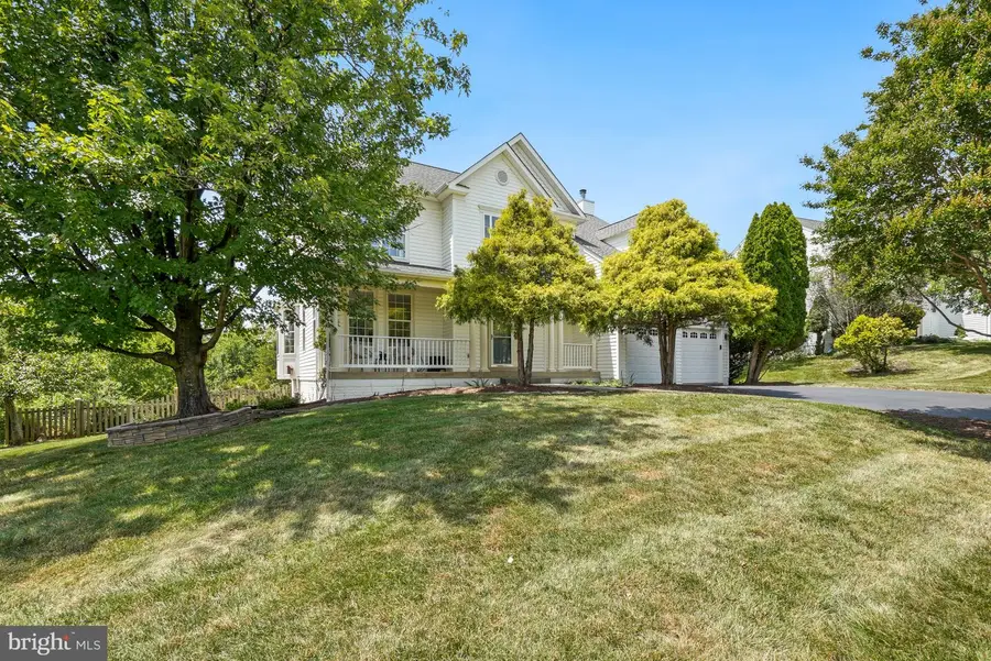 801 Santmyer Dr Se, Leesburg, VA 20175 - #2