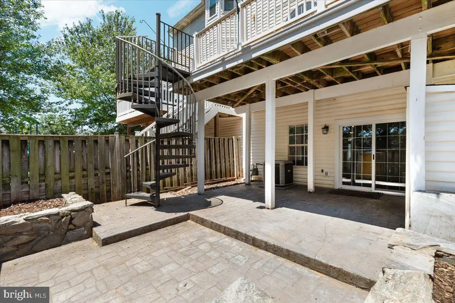21665 Kings Crossing Ter, Ashburn, VA 20147 - #3