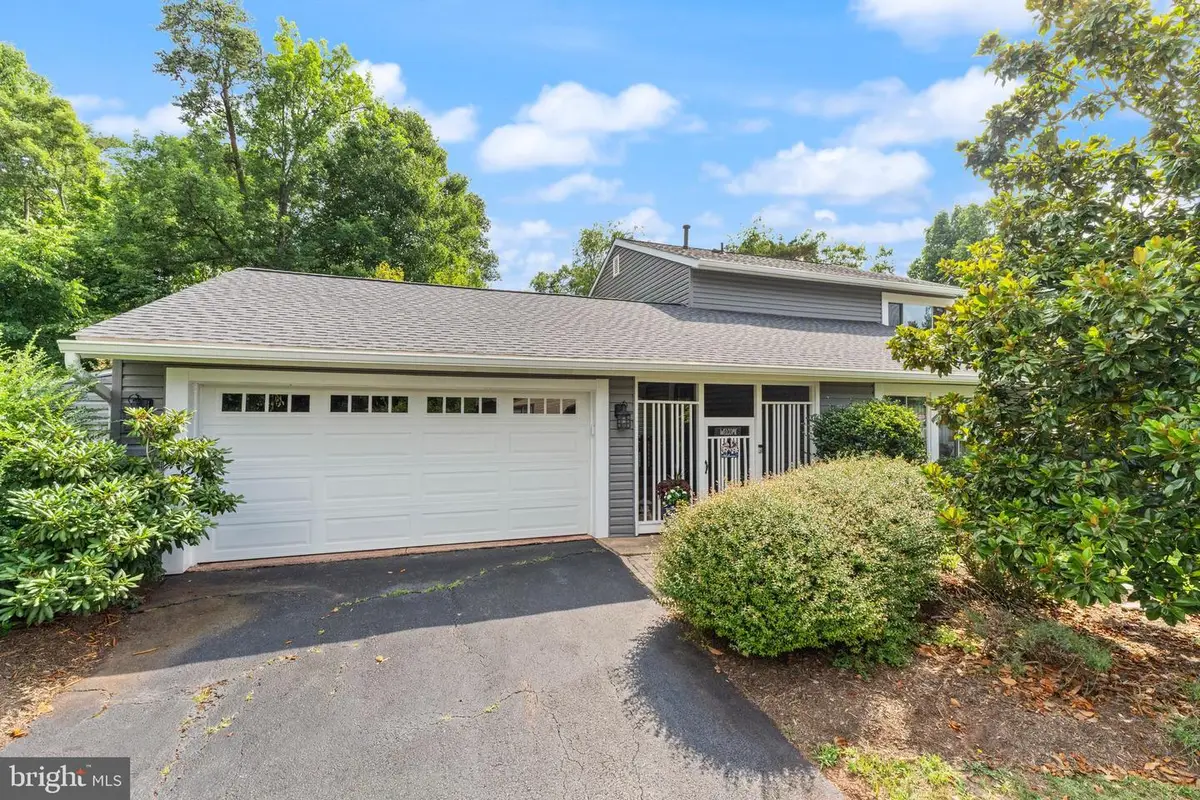 314 Avondale Dr, Sterling, VA 20164 - #1