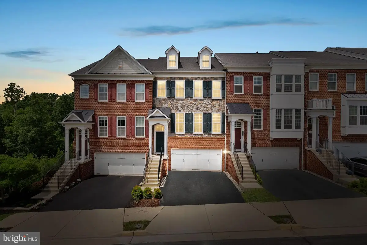 42666 Keiller Ter, Ashburn, VA 20147 - #1
