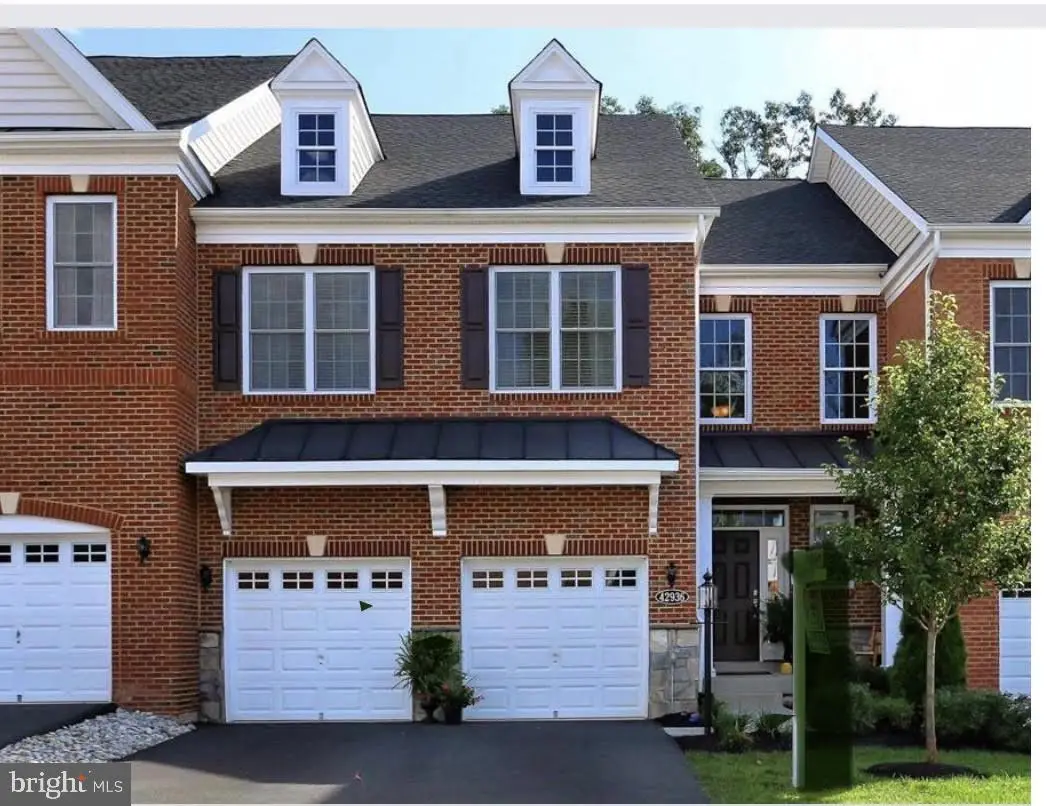 42936 Courtland Chase Sq, Ashburn, VA 20148 - #1